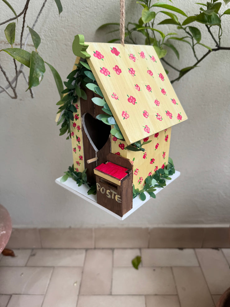 Nido di uccelli handmade