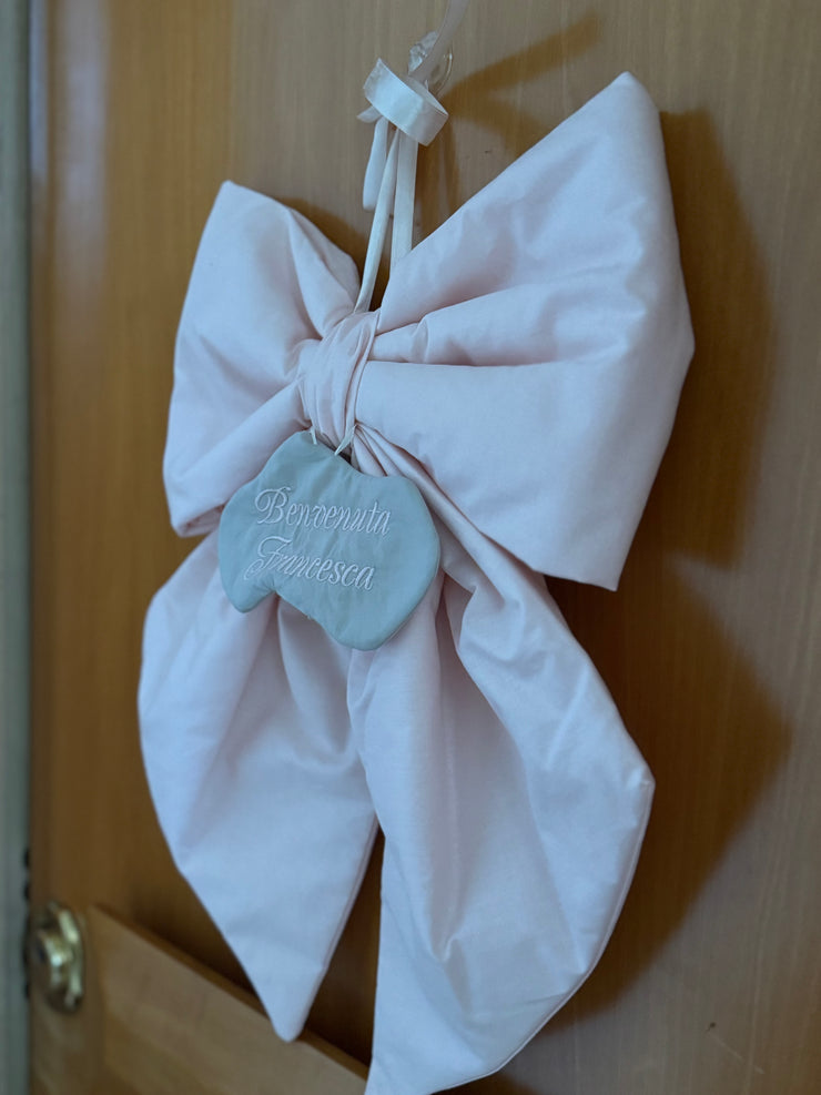 Fiocco nascita femminuccia con sacchetti porta confetti coordinati