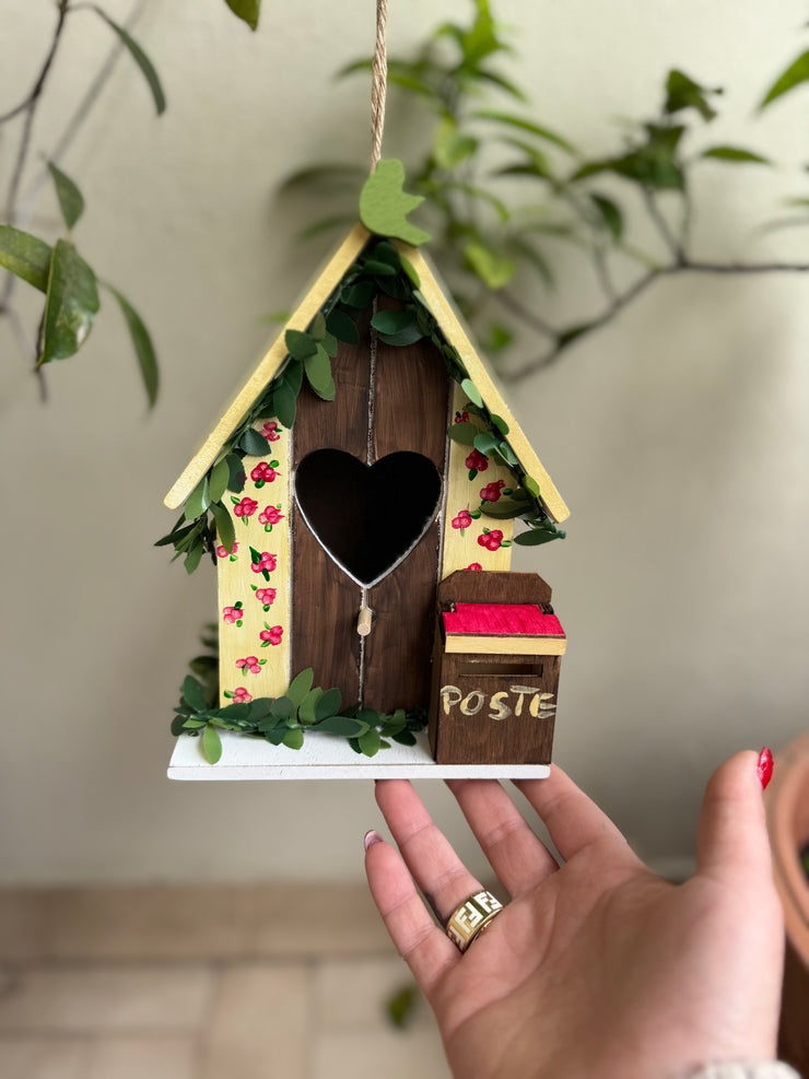 Nido di uccelli handmade