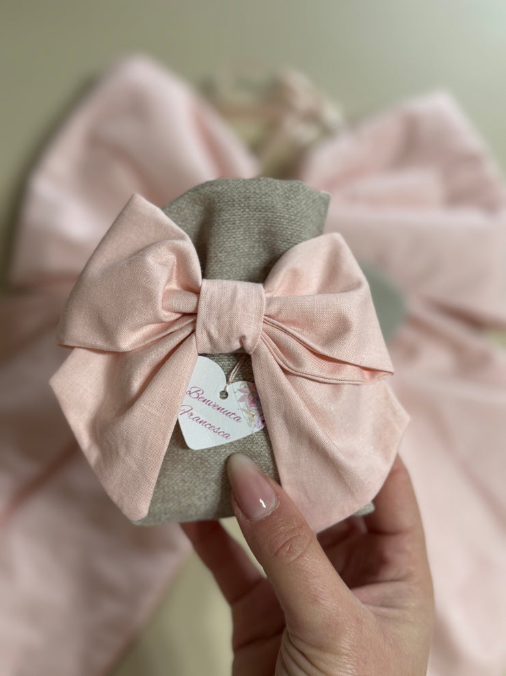 Fiocco nascita femminuccia con sacchetti porta confetti coordinati