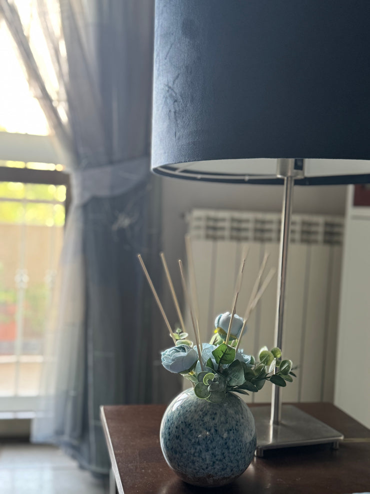 Profumatore per ambienti decorato con fiori artificiali di ottima qualità