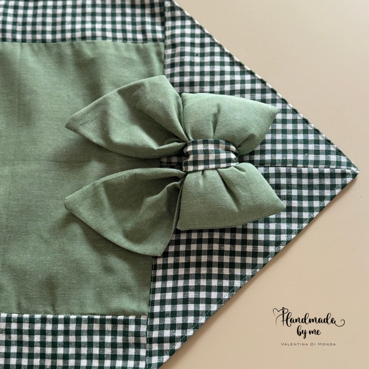 Runner centrotavola double face verde a quadretti bianchi