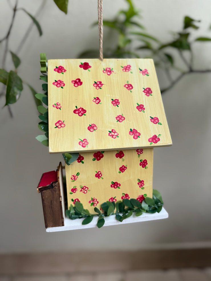 Nido di uccelli handmade