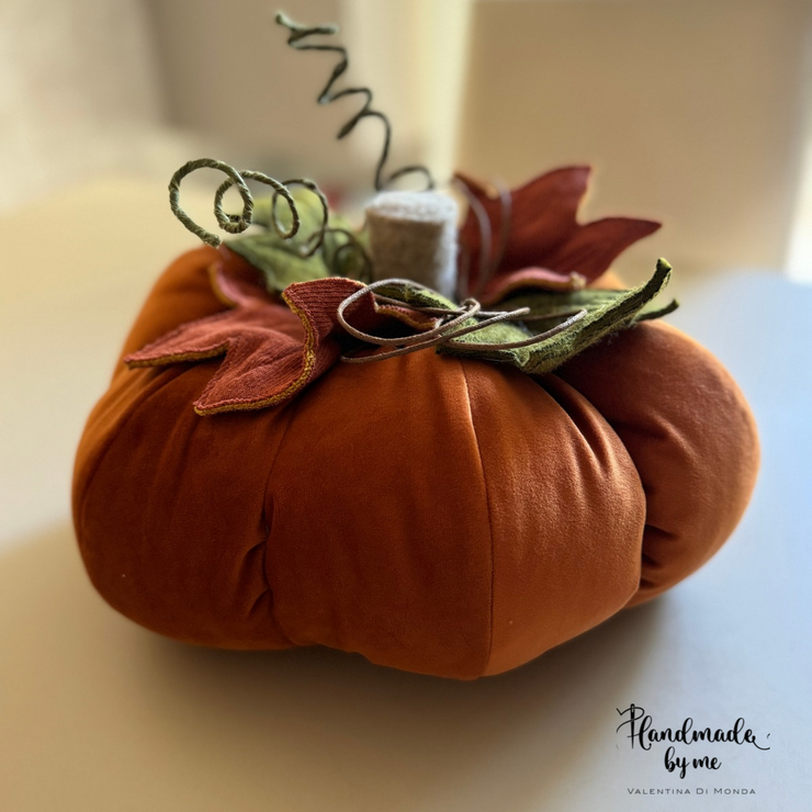 Zucca in velluto e panno lana decorativa