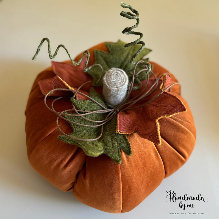 Zucca in velluto e panno lana decorativa