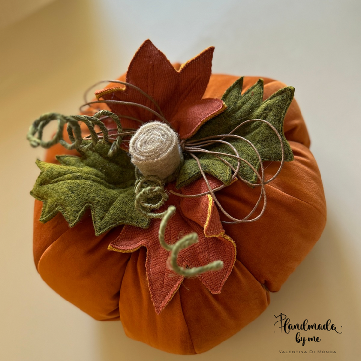 Zucca in velluto e panno lana decorativa